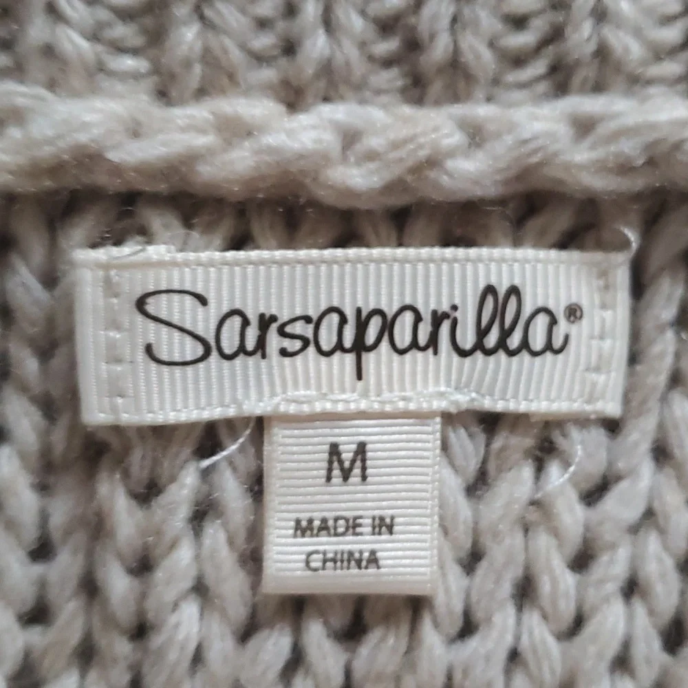 Top - Picture 2 of 2